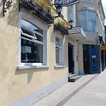 Ashley Hotel